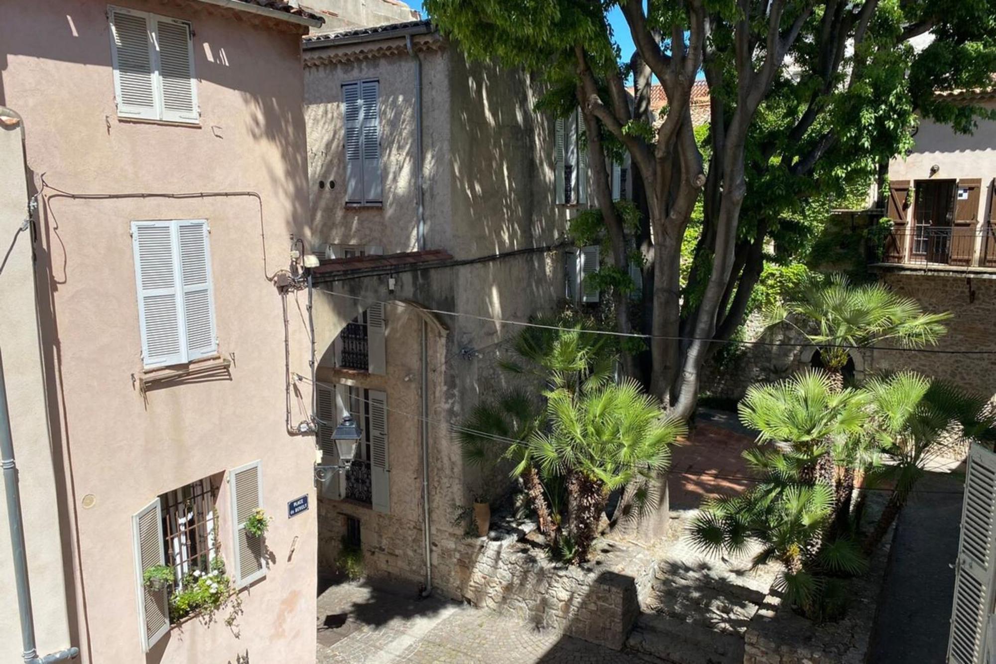 06An - Beautiful Apartment In The Heart Of Old Antibes Eksteriør bilde