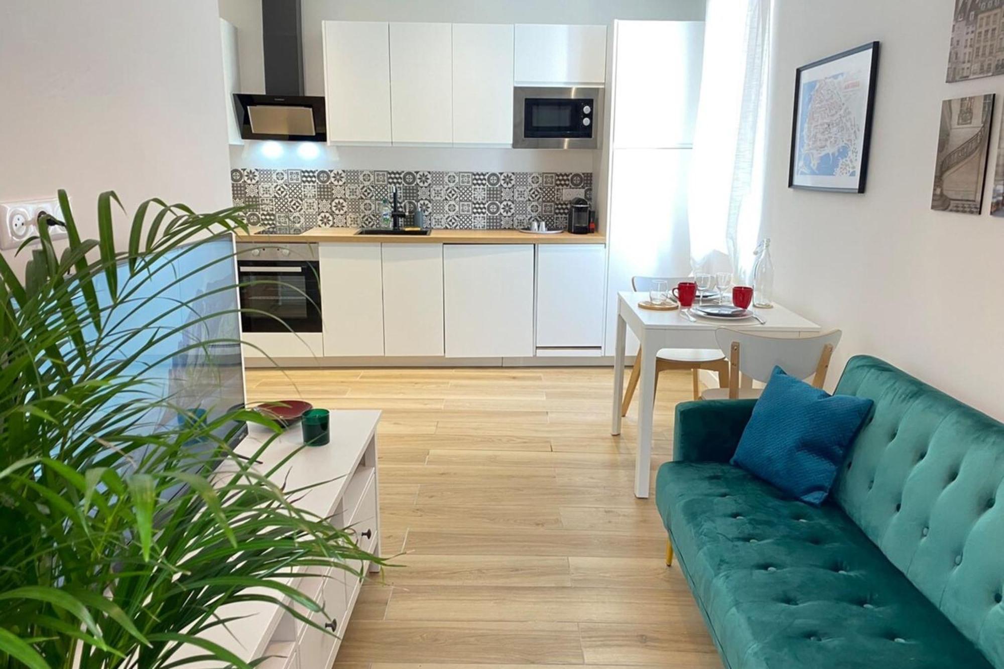 06An - Beautiful Apartment In The Heart Of Old Antibes Eksteriør bilde